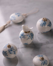 Load image into Gallery viewer, Hás Ceramic Candles