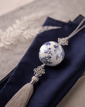 Load image into Gallery viewer, Hás Ceramic Candles